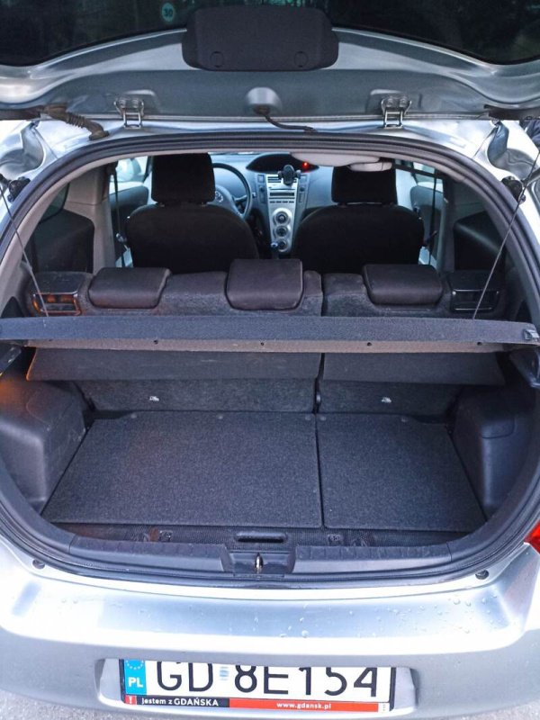 ფოტო 4 TOYOTA Yaris 2006