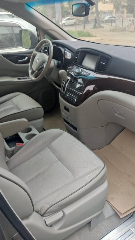 ფოტო 1 NISSAN Quest 2012