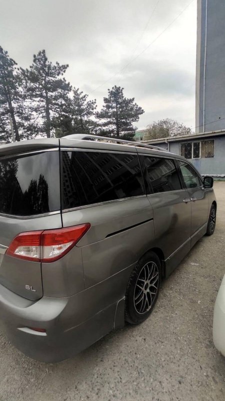 ფოტო 3 NISSAN Quest 2012
