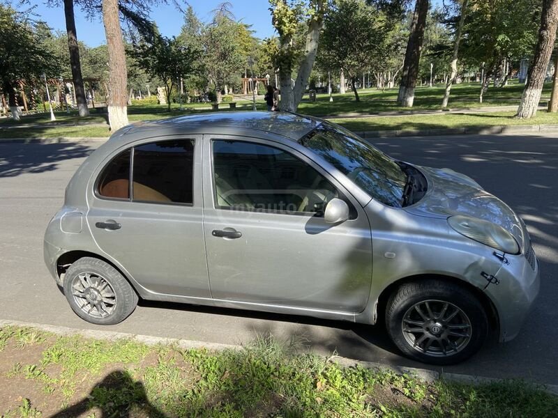 ფოტო 4 NISSAN March 2005