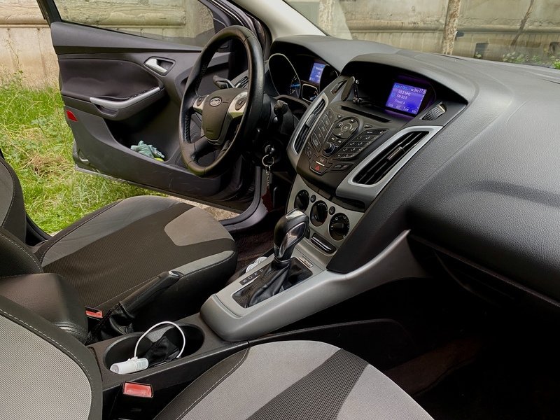 ფოტო 1 FORD Focus 2012