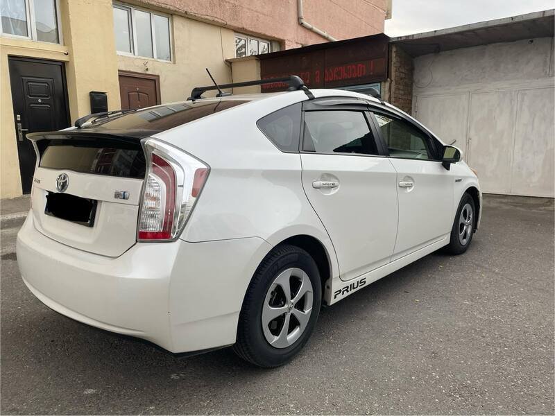 ფოტო 2 TOYOTA Prius 2013