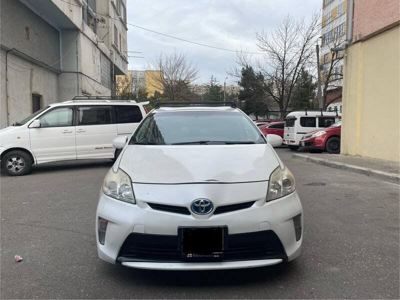 ფოტო 8 TOYOTA Prius 2013