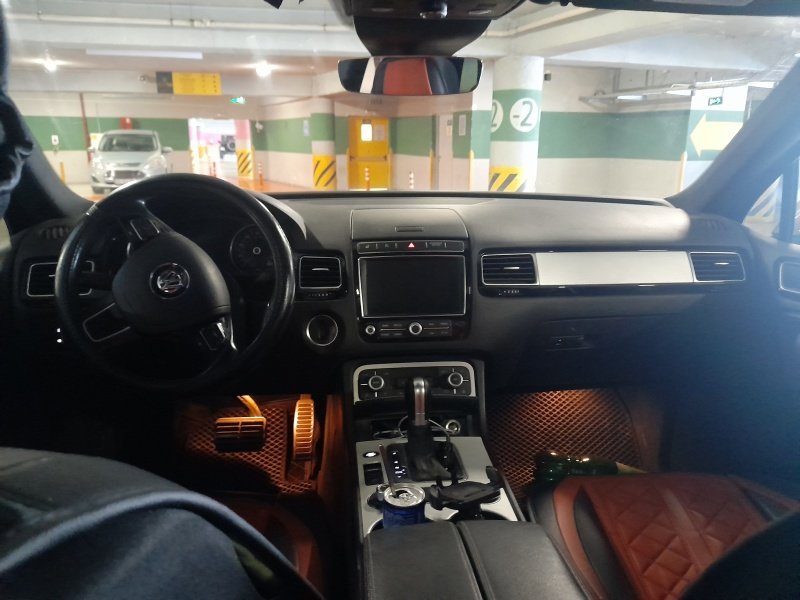 ფოტო 8 VOLKSWAGEN Touareg 2017