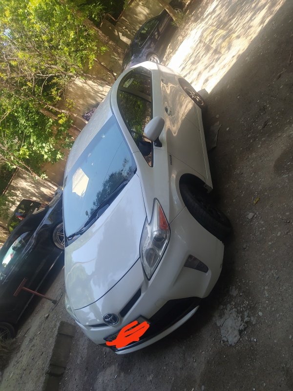 ფოტო 2 TOYOTA Prius 2014