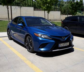 ფოტო 1 TOYOTA Camry 2018 thumb