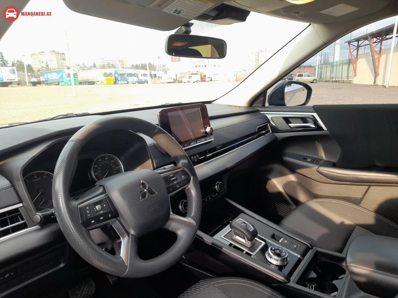 ფოტო 4 MITSUBISHI Outlander 2021
