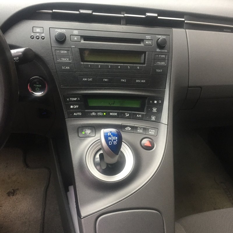 ფოტო 7 TOYOTA Prius 2011