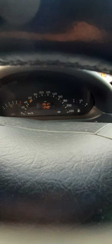 ფოტო 7 Mercedes-Benz Vaneo 2004
