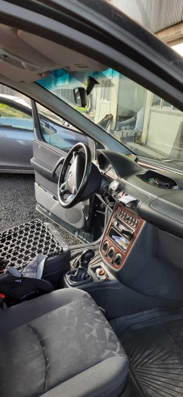 ფოტო 9 Mercedes-Benz Vaneo 2004