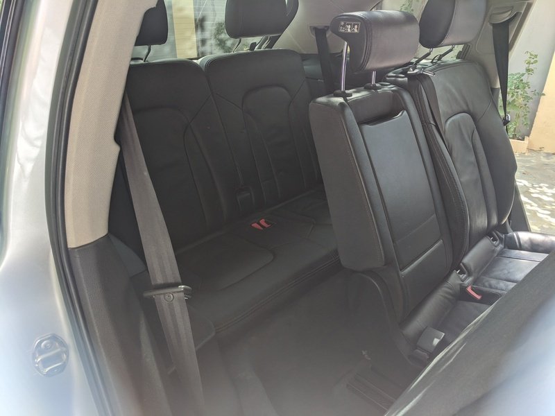 ფოტო 10 AUDI Q7 2008