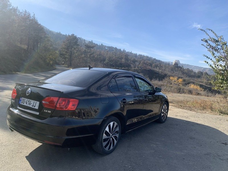 ფოტო 1 VOLKSWAGEN Jetta 2011