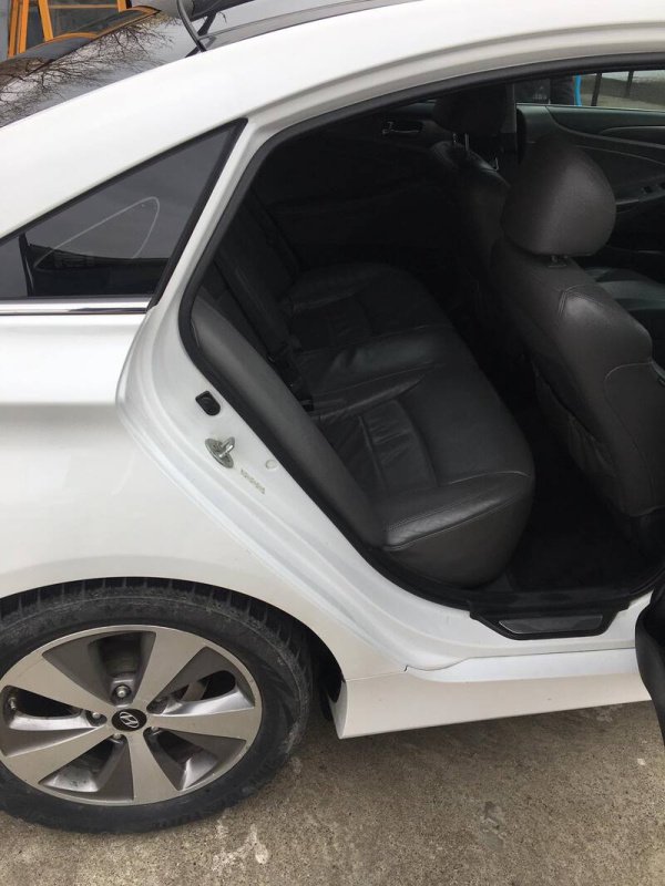 ფოტო 3 HYUNDAI Sonata 2011