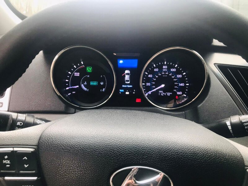 ფოტო 7 HYUNDAI Sonata 2011