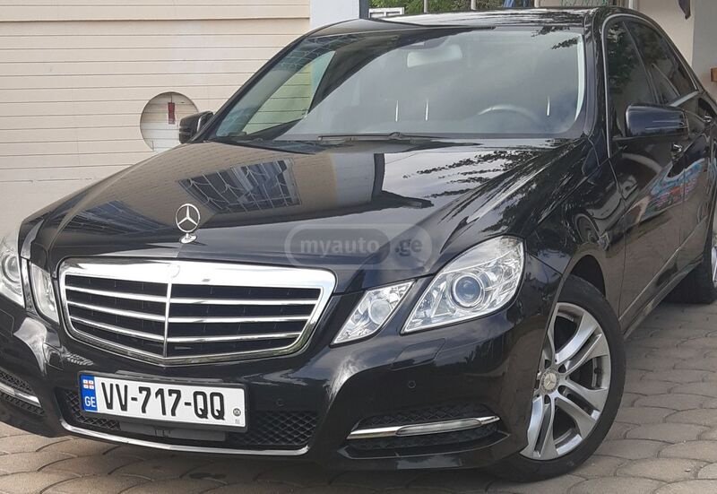 ფოტო 9 Mercedes-Benz E-Class 2010