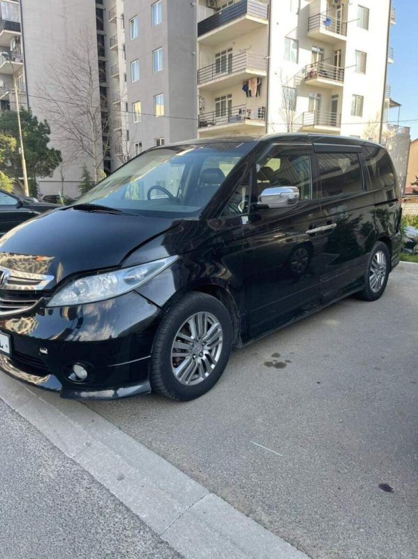 ფოტო 3 HONDA Elysion 2005