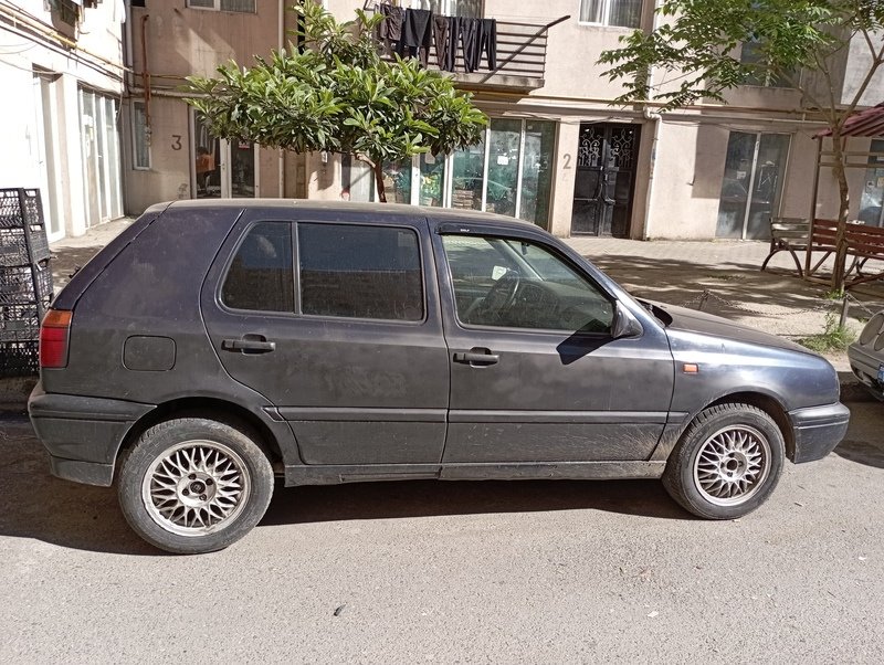 ფოტო 1 VOLKSWAGEN Golf 1993