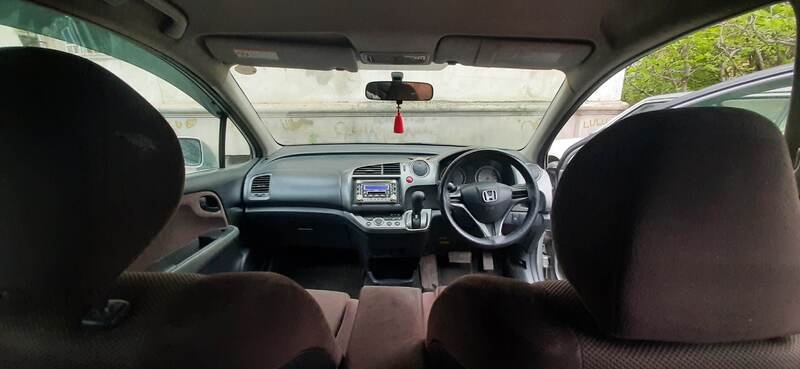 ფოტო 8 HONDA Stream 2006